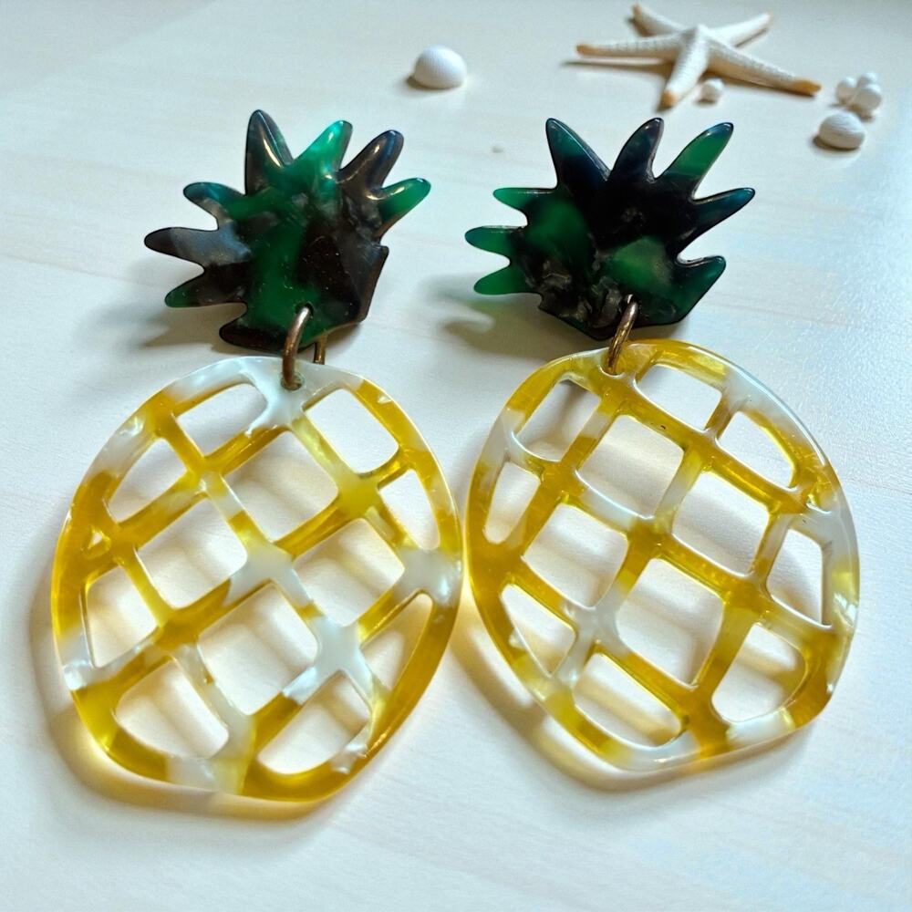 🌴 Tropical Style Acrylic Pineapple Dangle Earring